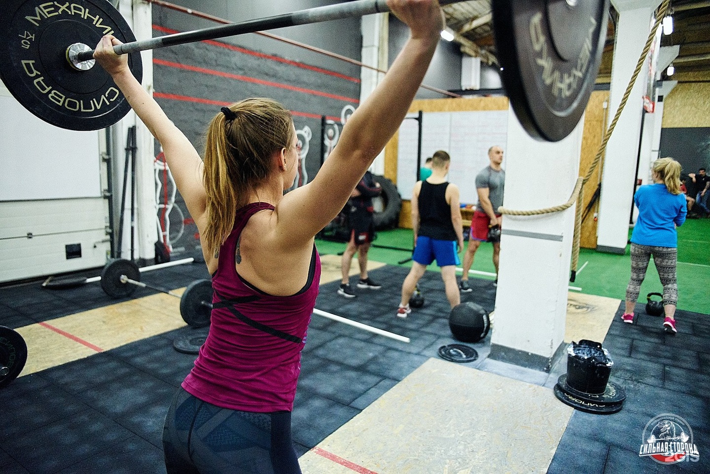 Стороны зала. Сильная сторона Обуховская. Training Hall. АЛЬФАМЕДТРЕНИНГ СПБ. Stil тренинг СПБ фото.