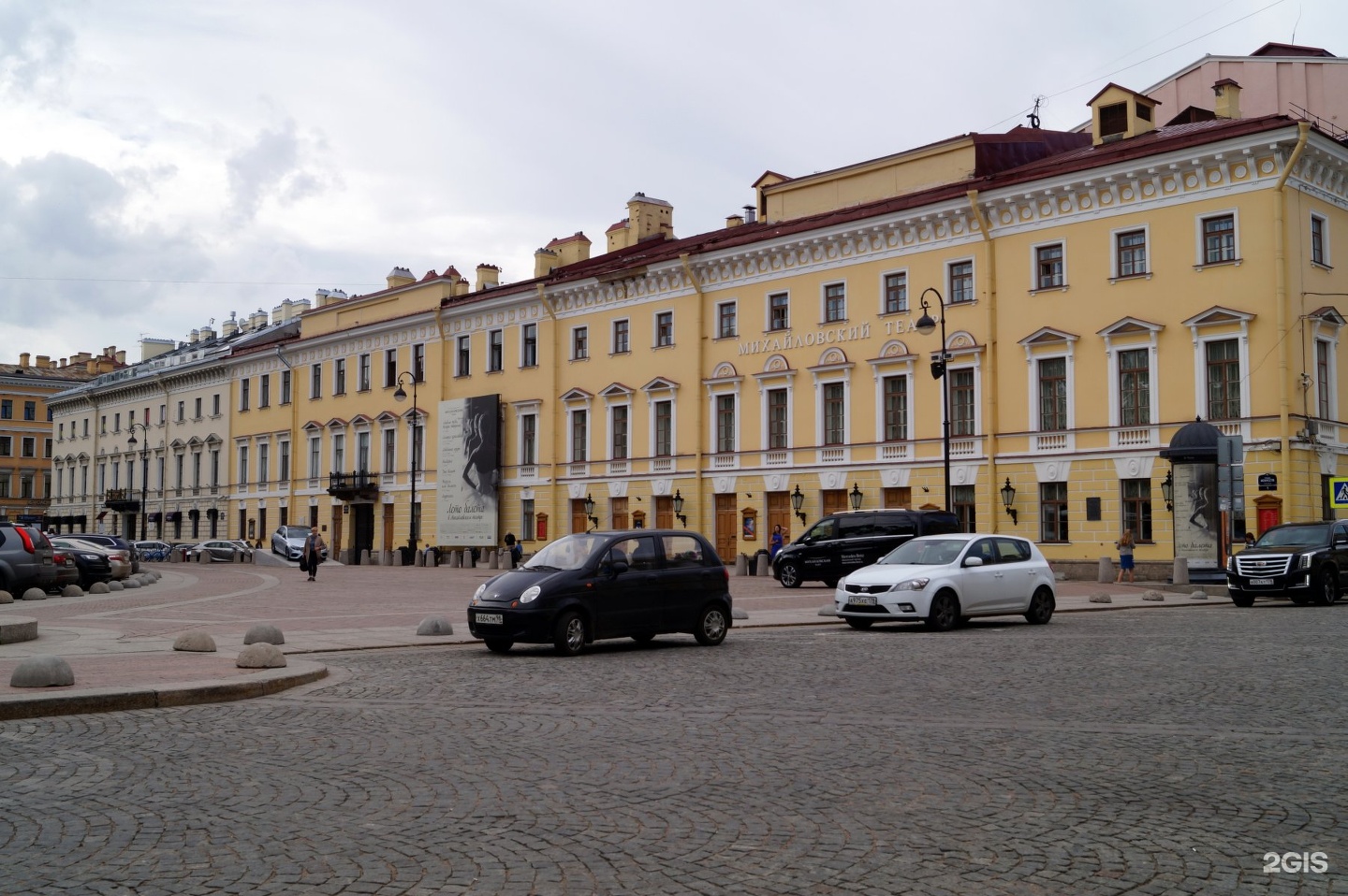 площадь искусств санкт петербург