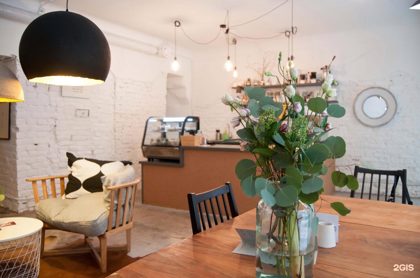 улица петровка, дом 19.