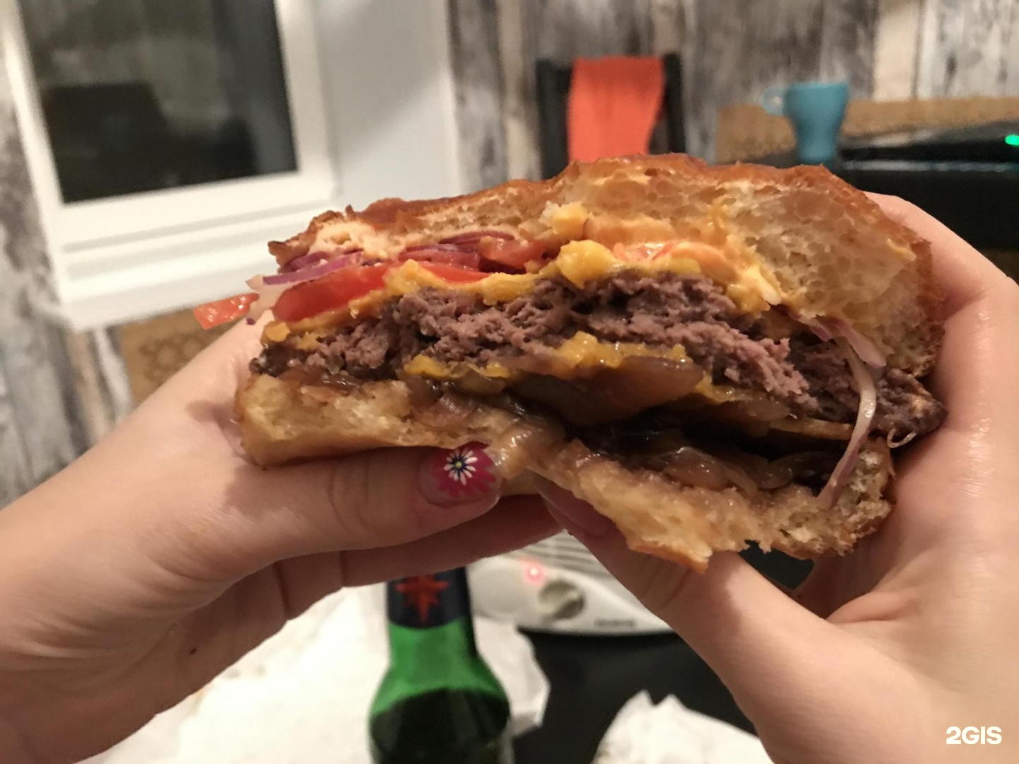 Moo moo burgers. Муму бургеры. Муму бургер Санкт-Петербург. Муму бургер Москва. Муму кафе бургеры.