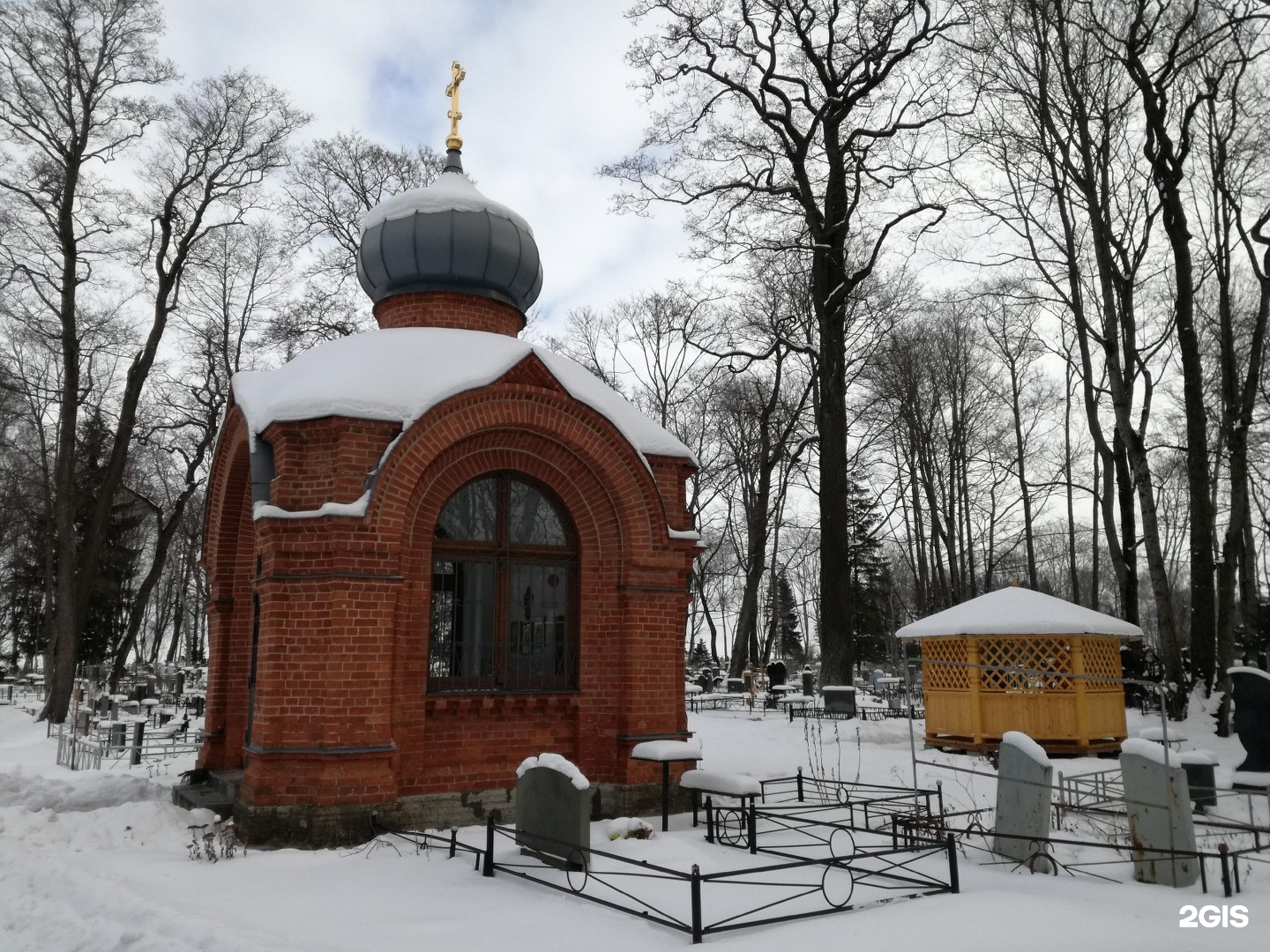 Часовни кронштадта. Тихвинская часовня в Кронштадте. Спас-на-Водах (Кронштадт). Петропавловская часовня Кронштадт. Часовня Пантелеимона целителя у владимирских ворот.