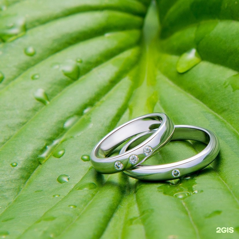 кольцо с ручкой младенца. мужские кольца из меди. кольцо с фактурой листа. кольцо с фианитом серебро 925. кольцо терновник.