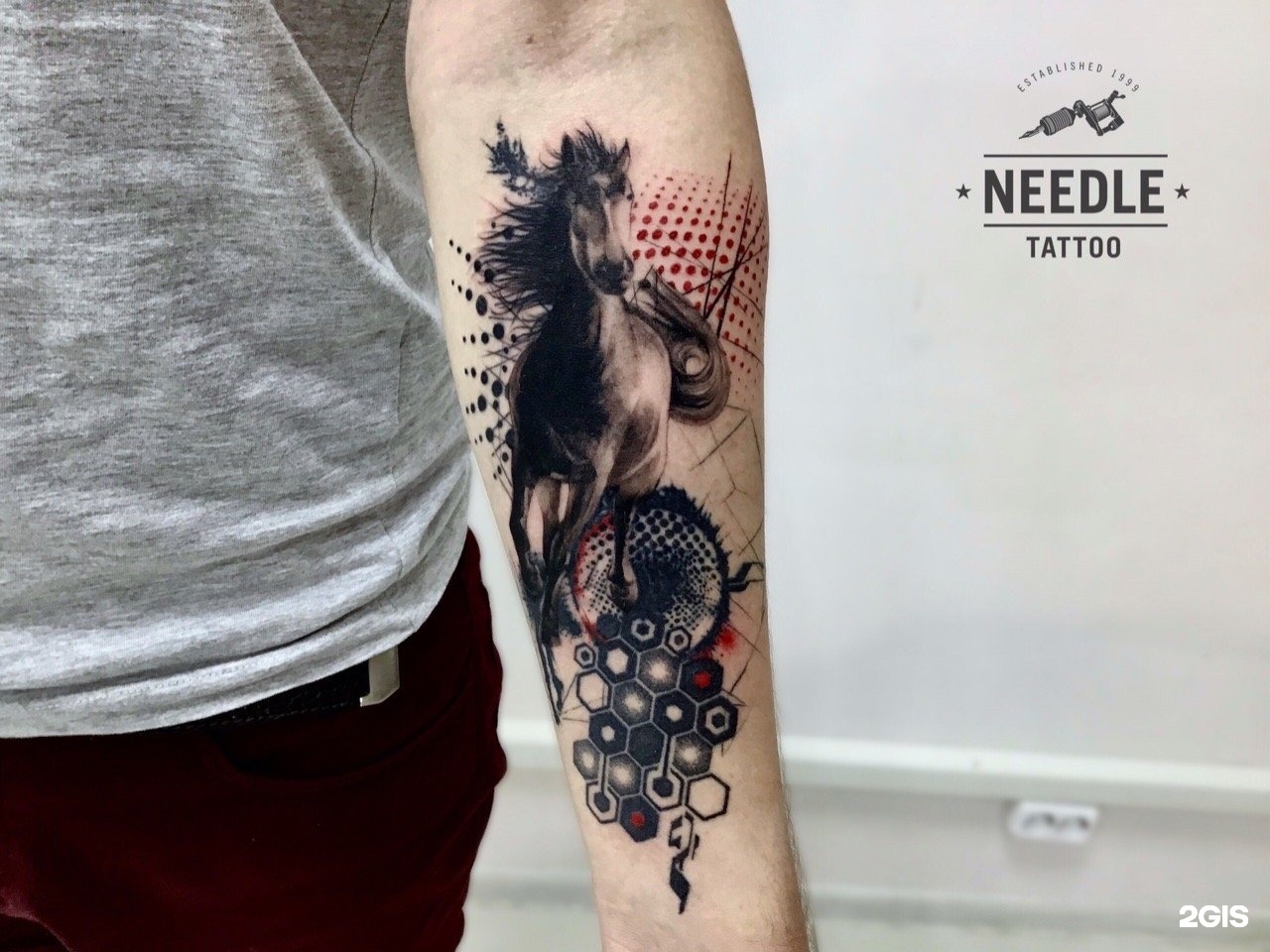 Needle tattoo. Needle Tattoo, Ижевск. Тату Ижевск. Вадима Сивкова 273 Ижевск Needle Tattoo. Needlepoint Tattoo.