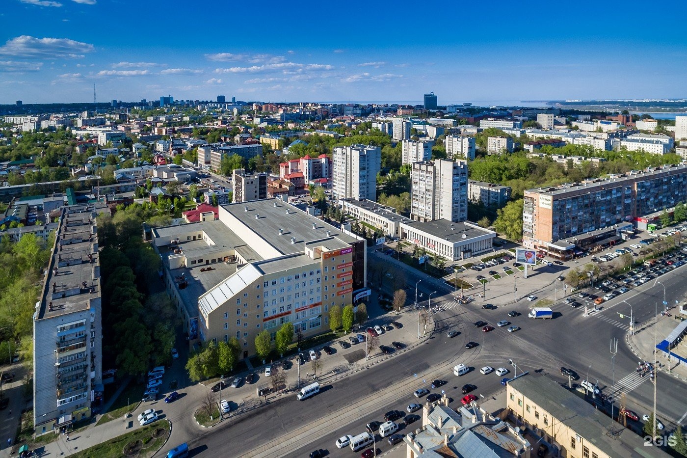 Ульяновск где можно сделать. Улица Гончарова Ульяновск с высоты. Улица Гончарова Ульяновск вид сверху. Ульяновск с высоты Ленинский район. Панорама Ульяновск улица Минаева.