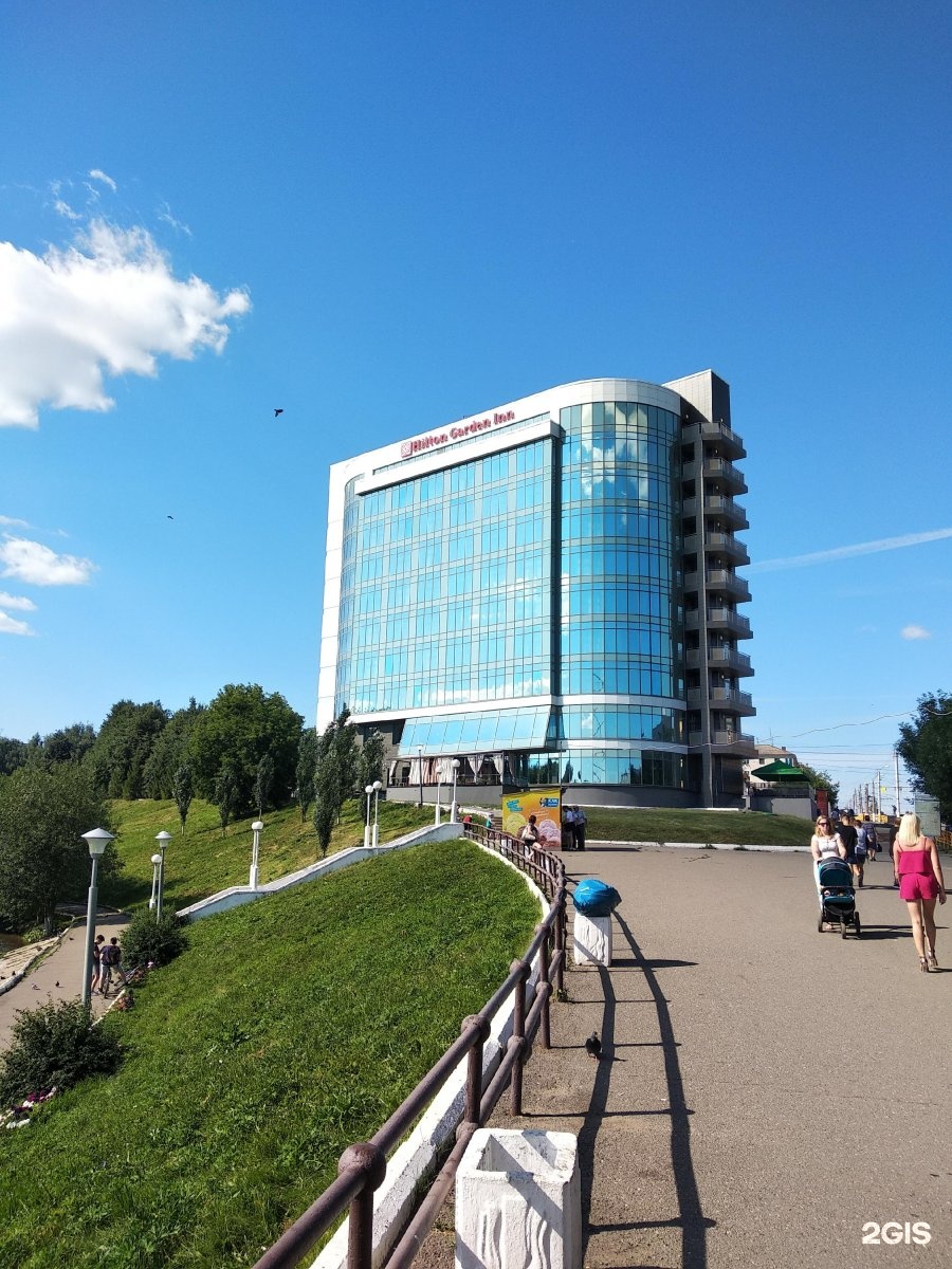 Гостиница киров. Отель four elements Kirov. 4 Elements Hotel Киров. Отель Хилтон Киров. Хилтон Гарден Киров.