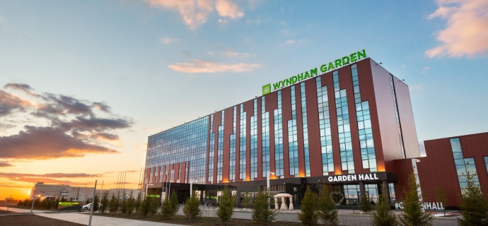 Астана: Отель Wyndham Garden Astana