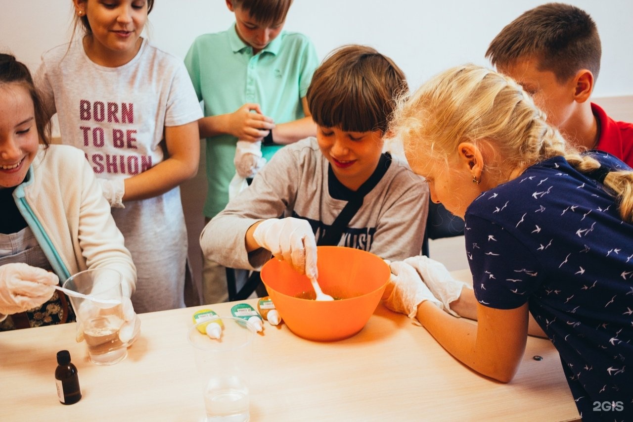 Language union. Union language School. English Lab children.