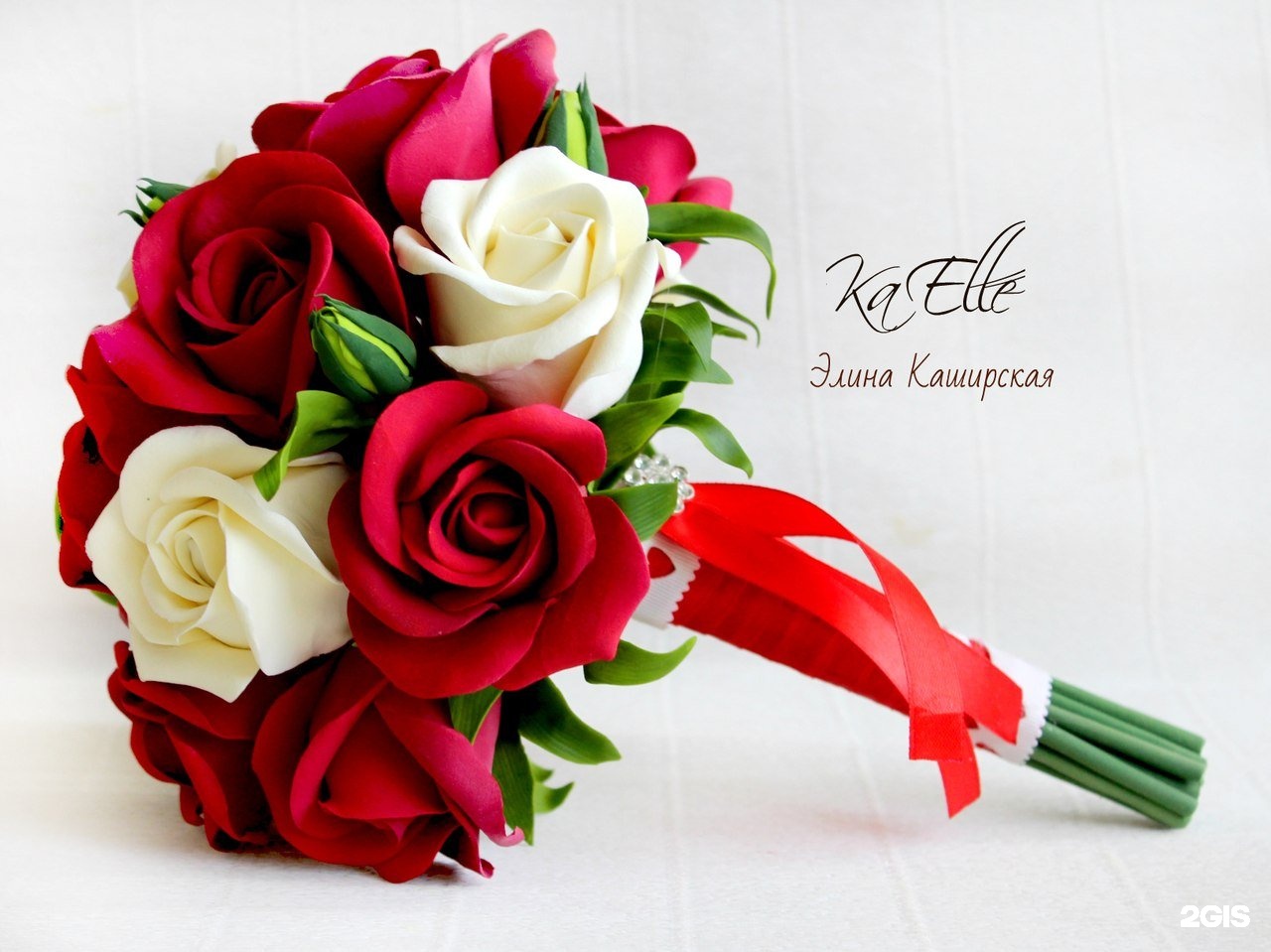 Свадебный букет с 7 красной розы