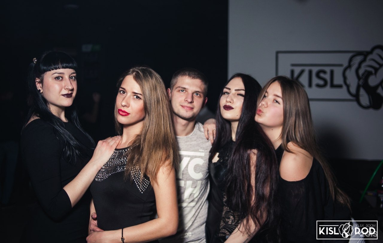 Kislorod boutique club. Кислород Тамбов. Кафе кислород Оренбург. Кислород Оренбург ресторан. Релакс рум Волжский.