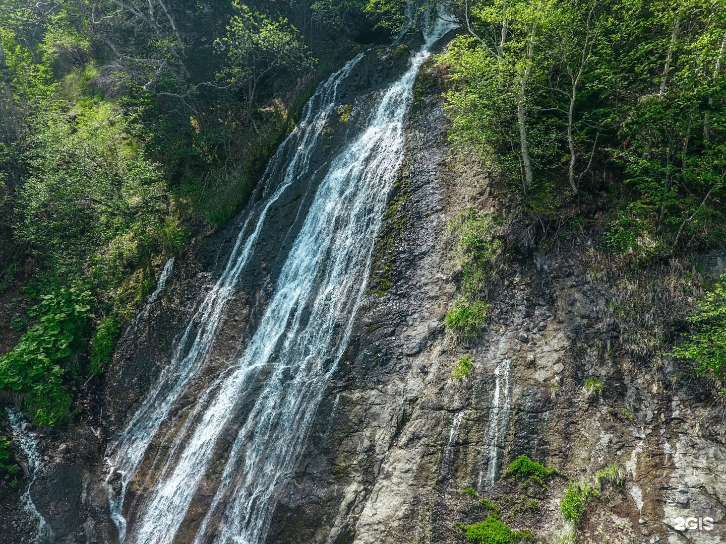 Уюновский водопад южно сахалинск фото