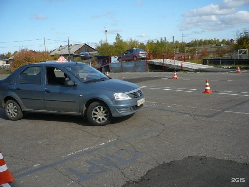 Автошкола спорт круиз. Спорт круиз Комсомольск на Амуре автошкола. Автошкола Комсомольск на Амуре.