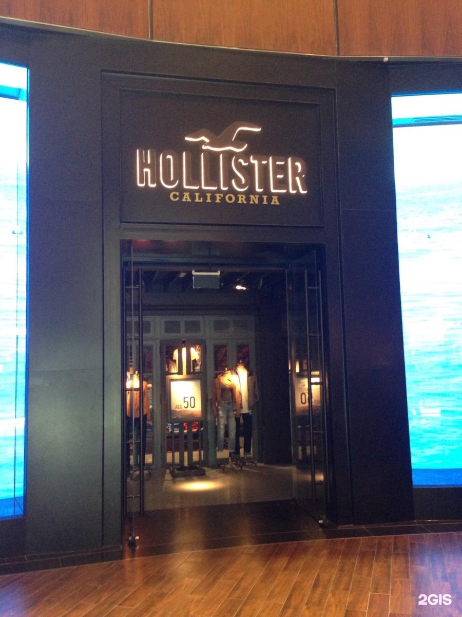 Hollister hotsell boulevard mall