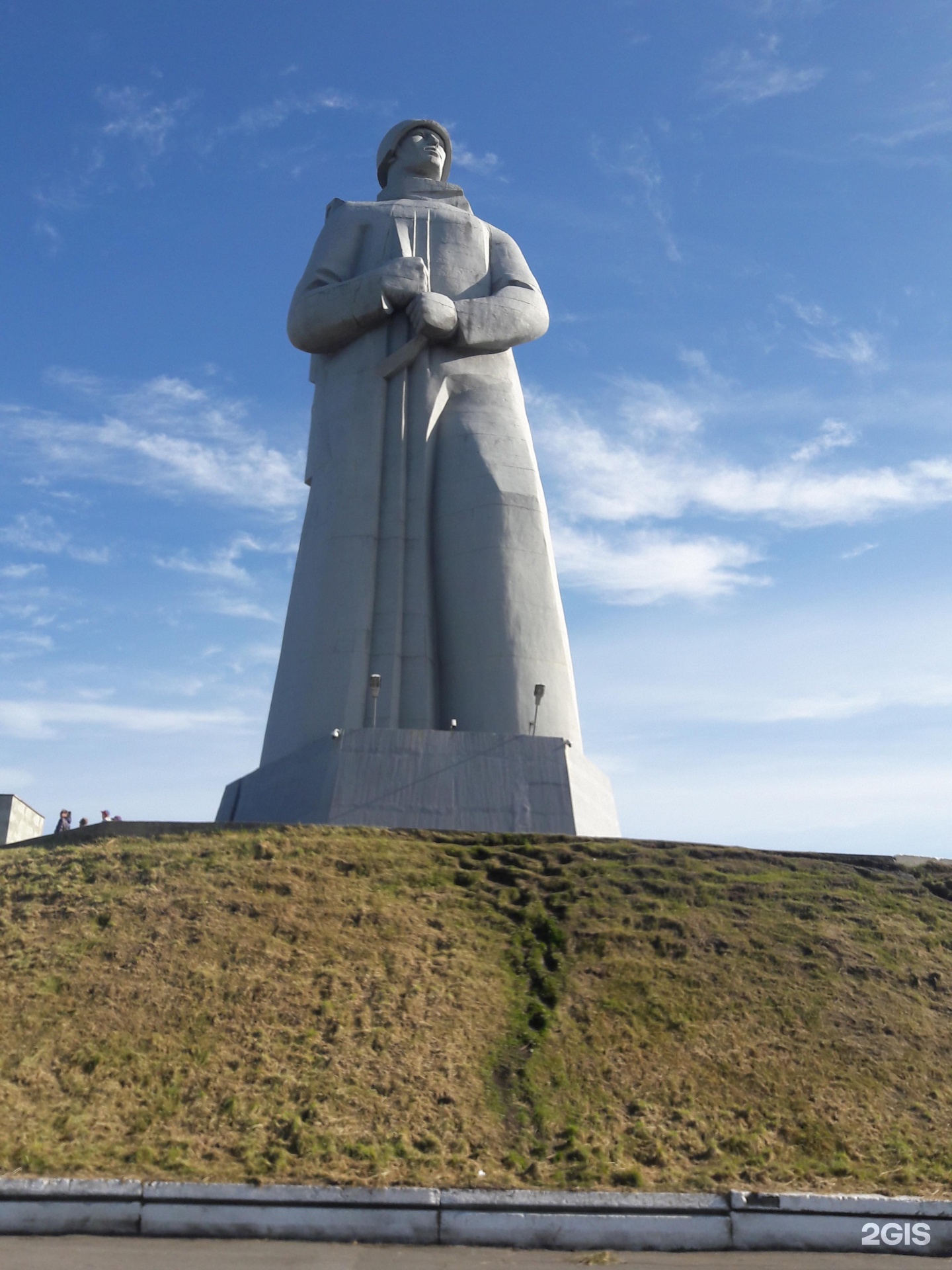 Памятники мурманска. Мурманск памятник Мурманска. Алексей памятник Мурманск. Монумент в Мурманске. Статуя в Мурманске.