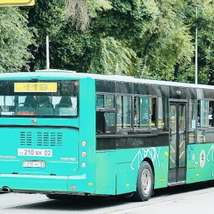 Автобус 119 маршрут остановки. Автобус Ютонг 119. Автобусы Алматы. Автобус 38 мест. Автобус 119 фото.