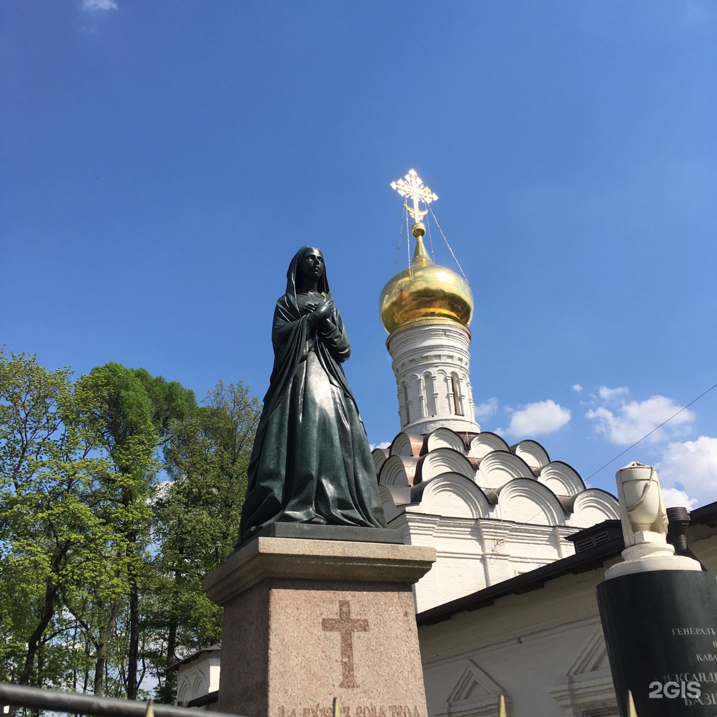 Площадь донского монастыря. Донской монастырь в Москве. Донская площадь Москва.