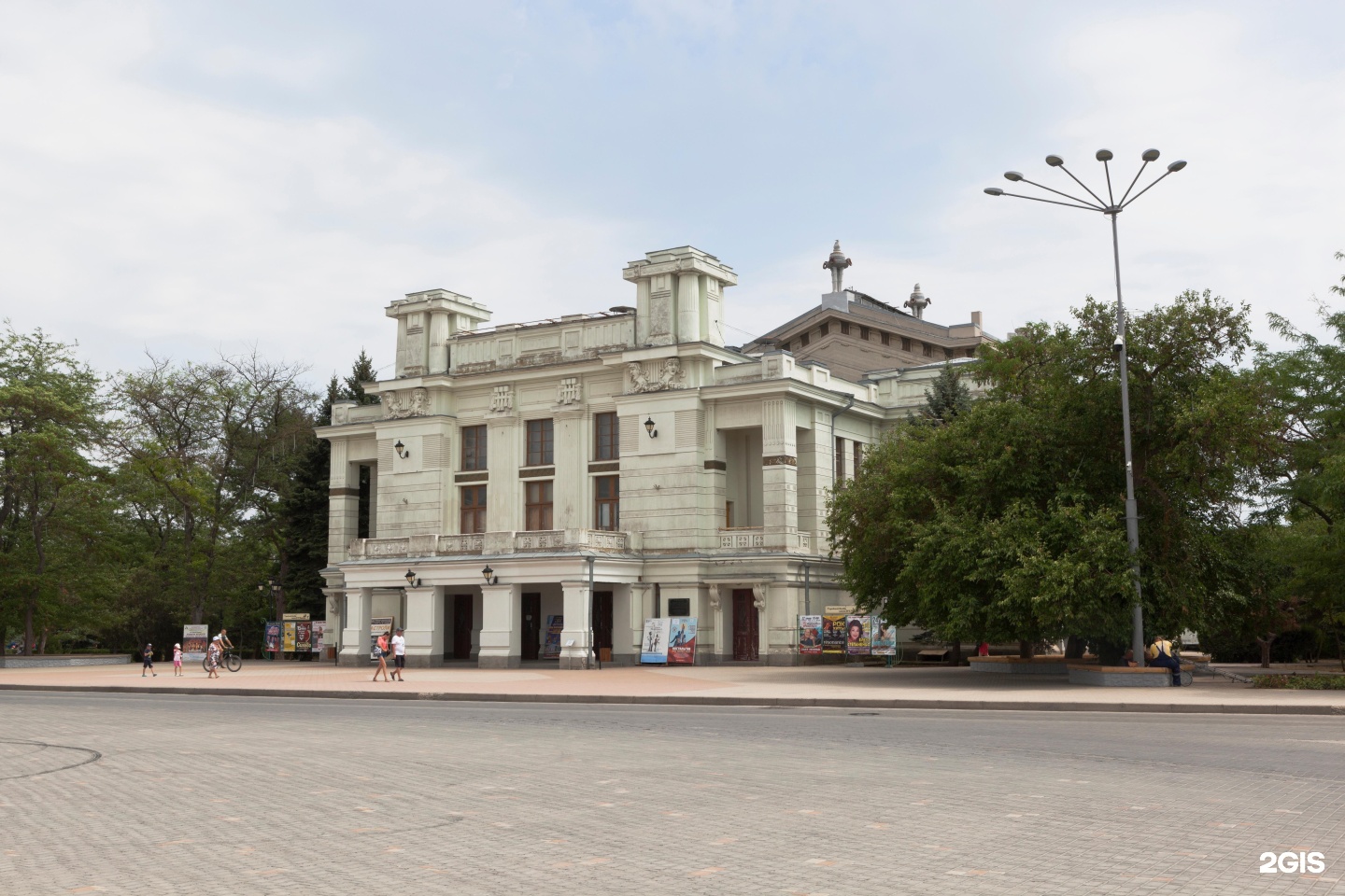 евпатория театральная площадь