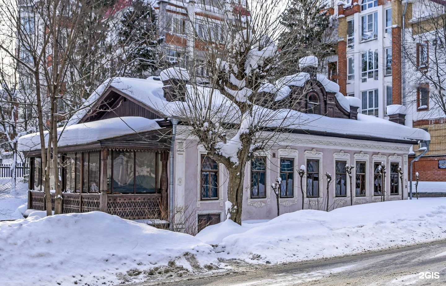 Сорока герцена. Улица Салавата 13 Уфа. Деревянная городок улица Тропинина 16. Тропинина 47 пожарная часть рядом. Зима в Уфе аул.