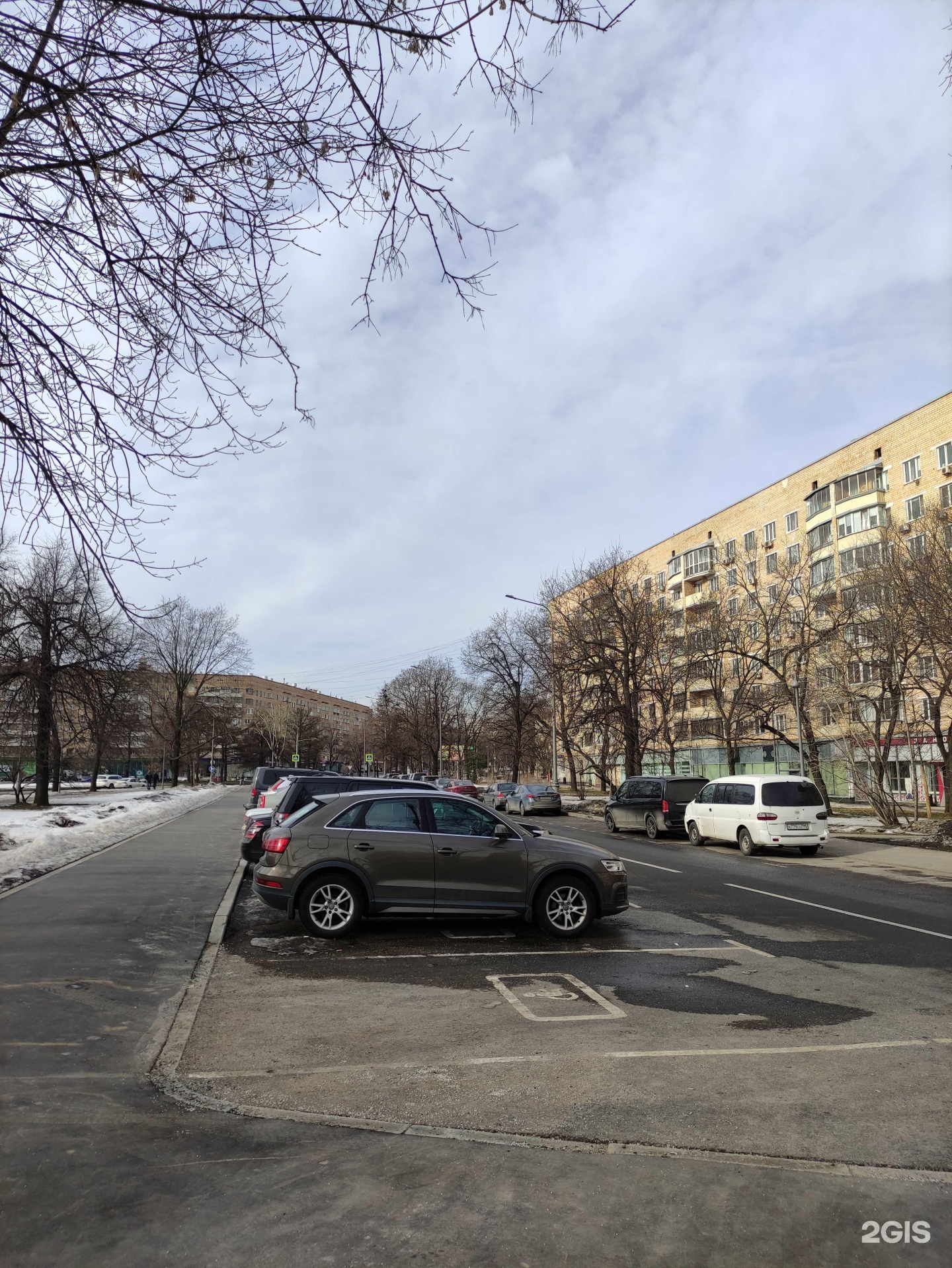 бесплатная парковка 23 февраля