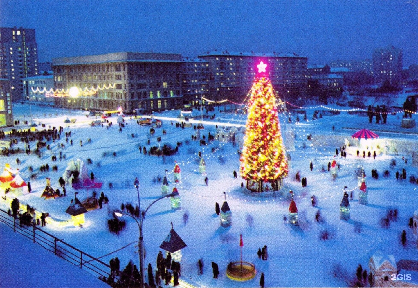 елка на площади ленина в новосибирске