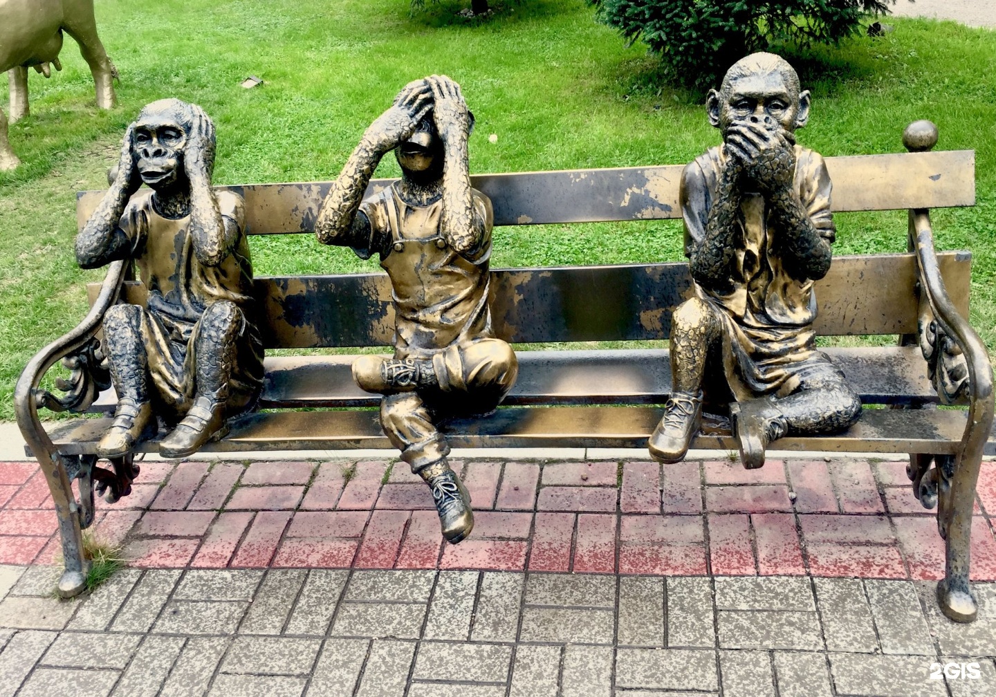 Скульптура три обезьяны Иркутск