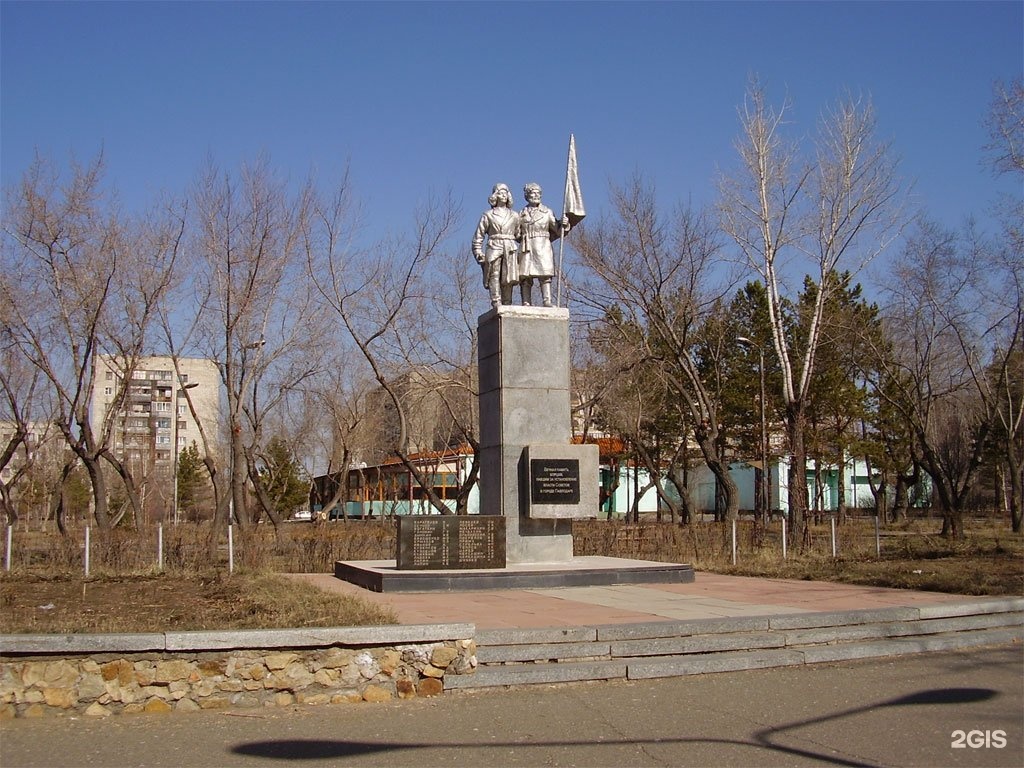 Павлодар батыра. Павшим за власть советов. Памятник в Павлодаре Хану. Памятники с баяном в России. Фото г. Павлодар ул. 1 мая, д 4.