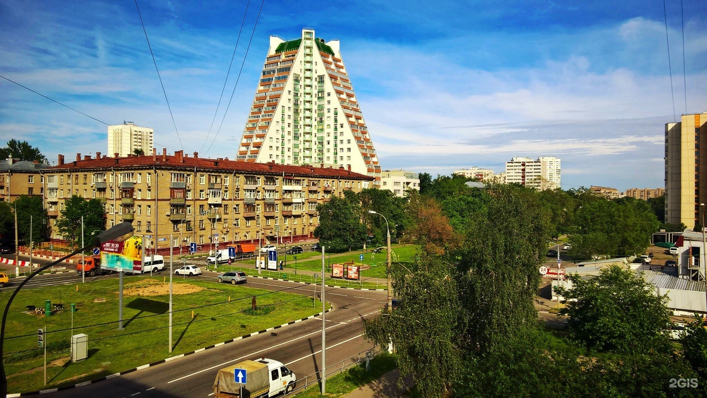 Улица ульяновой москва. Ул Дмитрия Ульянова 31. Улица Дмитрия Ульянова Москва. Ул. Дмитрия Ульянова, д. 31. Дом пирамида на Дмитрия Ульянова.