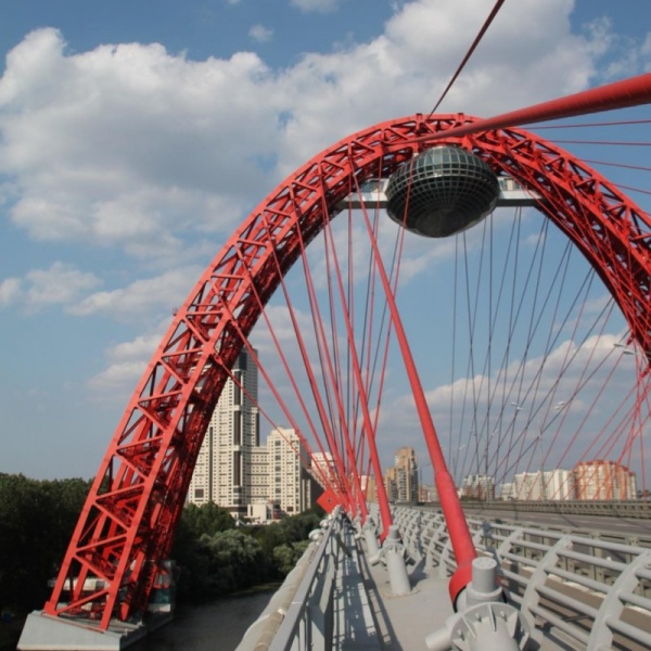 Ресторан над мостом в москве