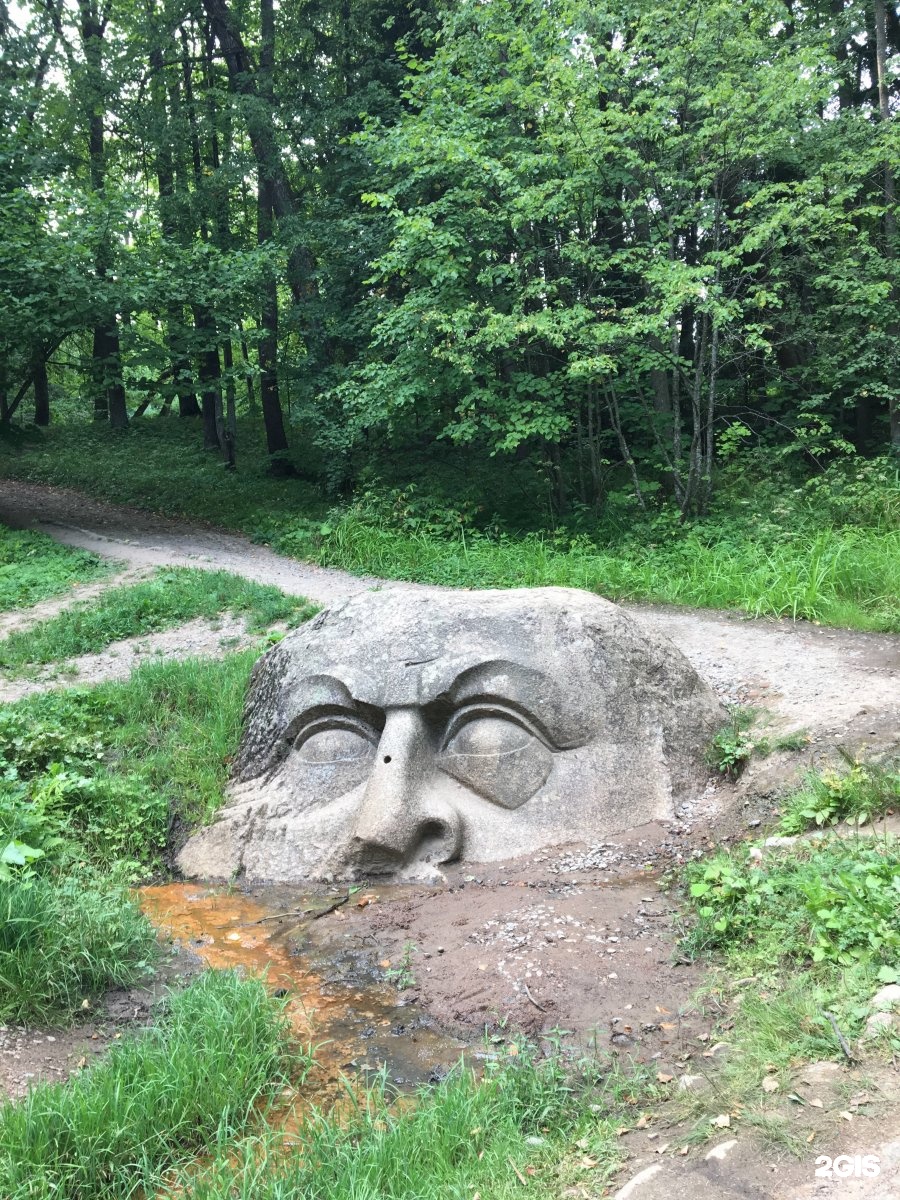 каменная голова в санкт петербурге