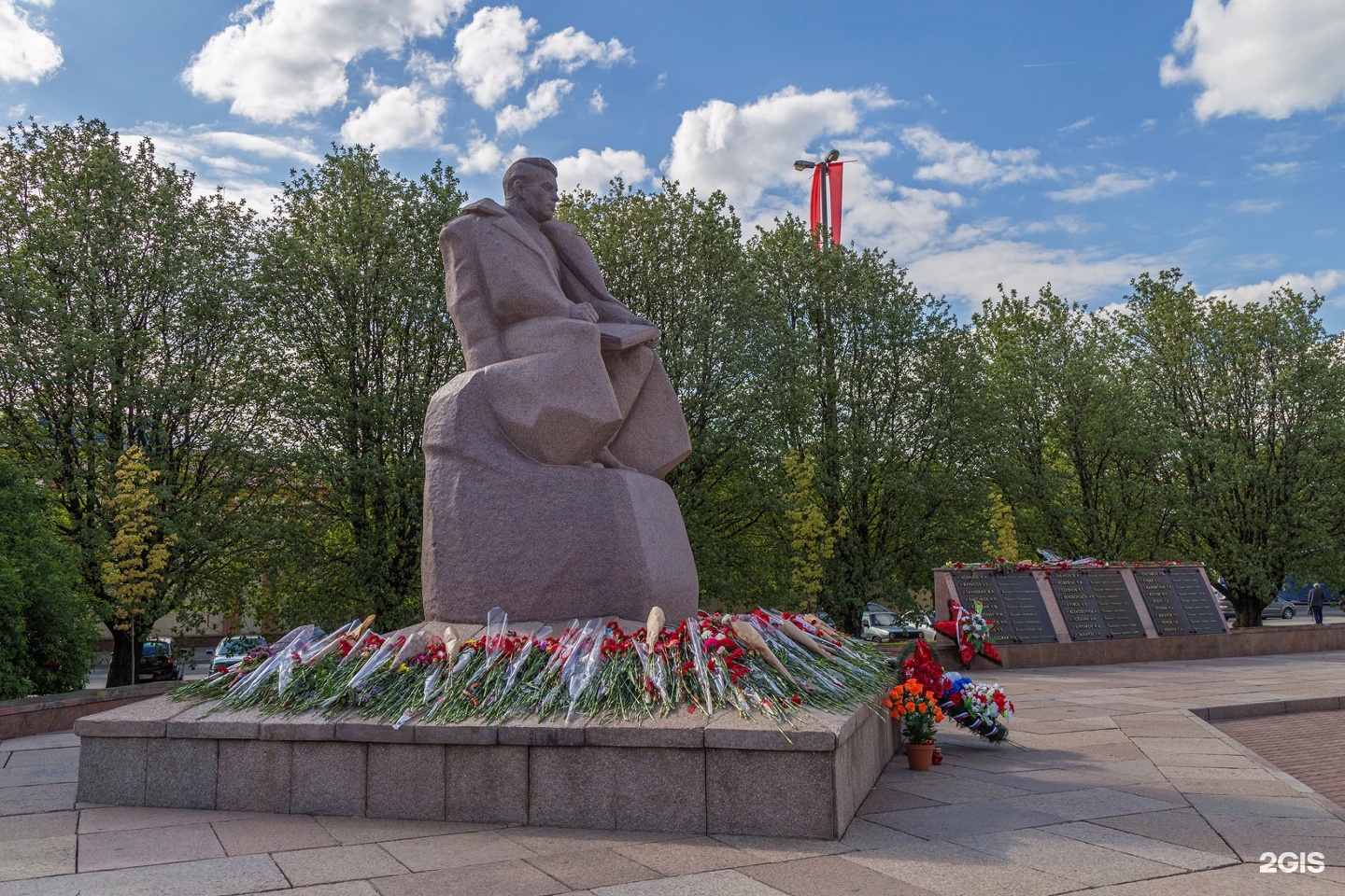 Маршал василевский калининград. Памятник Василевскому в Калининграде. Площадь Маршала Василевского Калининград. Памятник маршалу а. м. Василевскому в Калининграде. Маршала Василевского 2 Калининград.