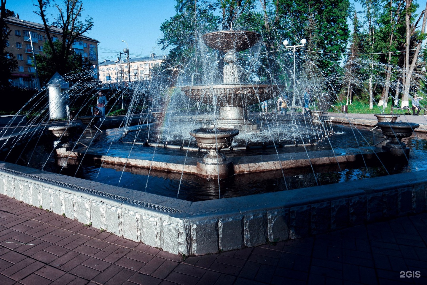 Парк с фонтаном в Твери