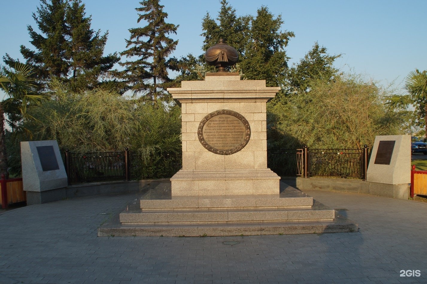 Памятник командору Рязанову Красноярск