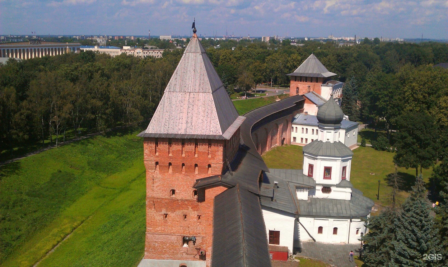 Новгород выходные. Церковь Покрова Богородицы Великий Новгород. Новгород Кремль фото.