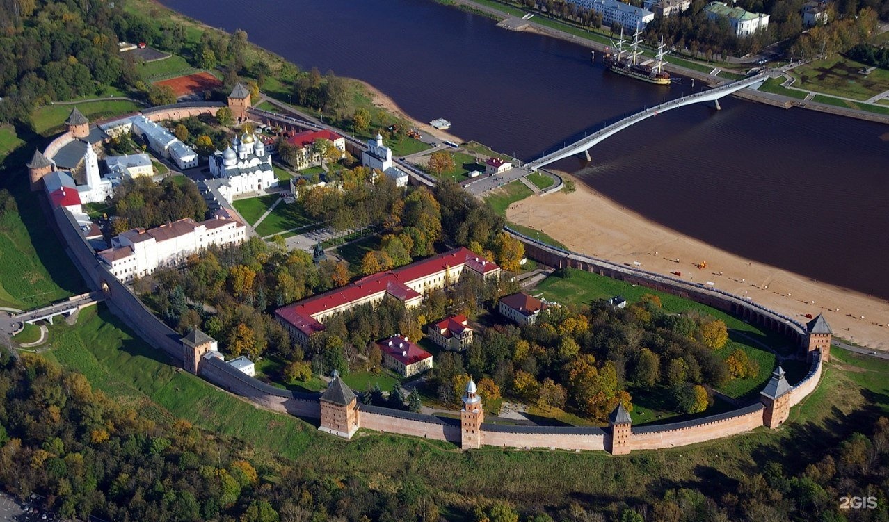 Кремлевский парк Великий Новгород