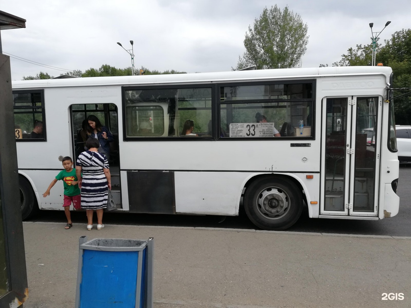 Автобусы 33 любучаны столбовая. Автобус 33. Остановки 33 автобуса. Автобус Усть-Каменогорск маршрут 60 Scania. Фотография автобуса №60 Усть-Каменогорск.