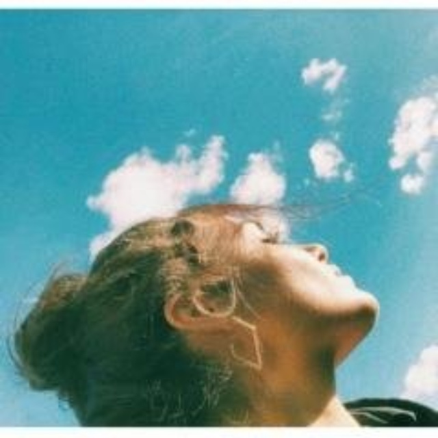 Өте жас қыз сик видео сорады