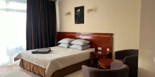 Лоо: Отель Ямал