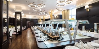 Алматы: Отель The Dostyk Hotel