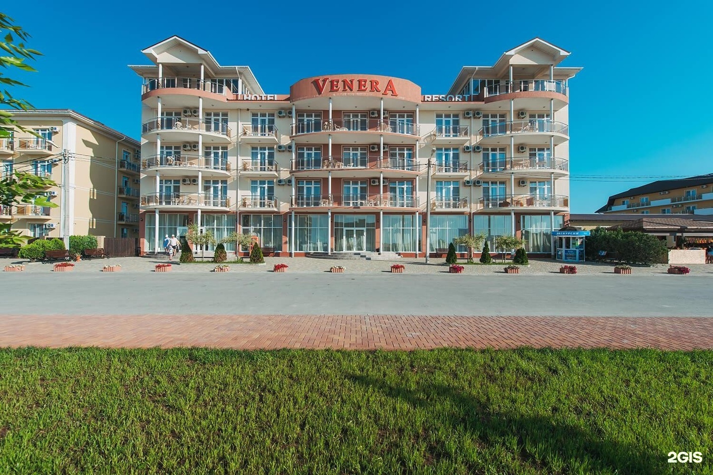 Курортный отель Venera resort в Витязево