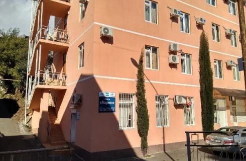 Адлер м-н: Гостевой дом Карин