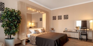 Омск: Отель Cronwell Ника Center