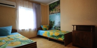 Лоо: Гостевой дом Азанта