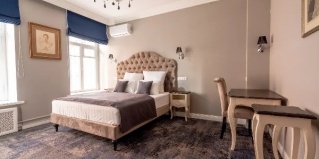 Москва: Отель Chez Michel