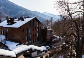 Отель Горная Кадриль Редэнс в Красной Поляне