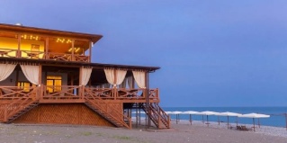 Амзара: Курортный отель Напра