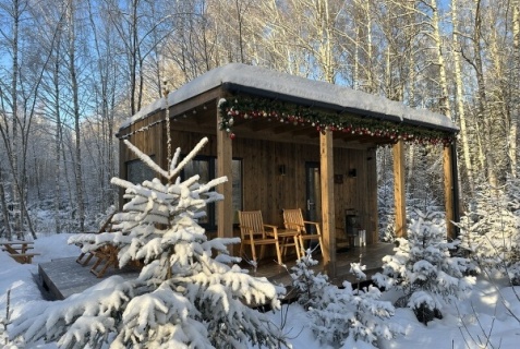 Анненка: Глэмпинг След Лося