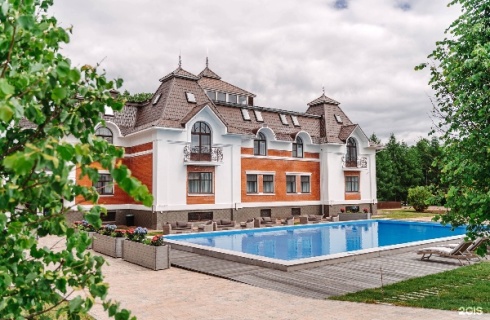 с. Абрамцево: Отель Вилла Альпина