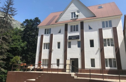 кп. Домбай: Отель Альпенхауз