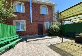 Коттедж Alex Holiday House в Копейске