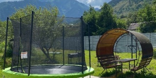 Теберда: Коттедж Шале у реки