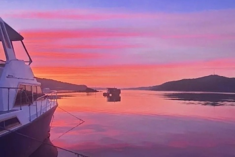 Русский: Глэмпинг Boat_n_Rest